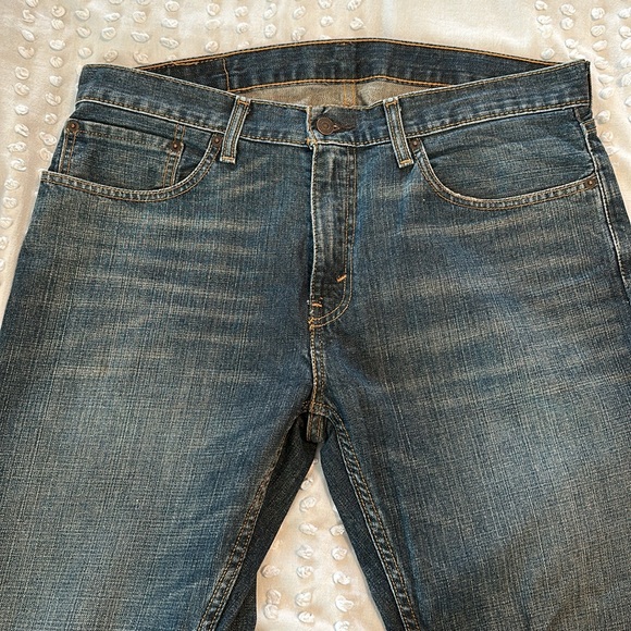 Levi's Mens 559 Relaxed Straight Fit Jeans 34x32 like new - Picture 4 of 7